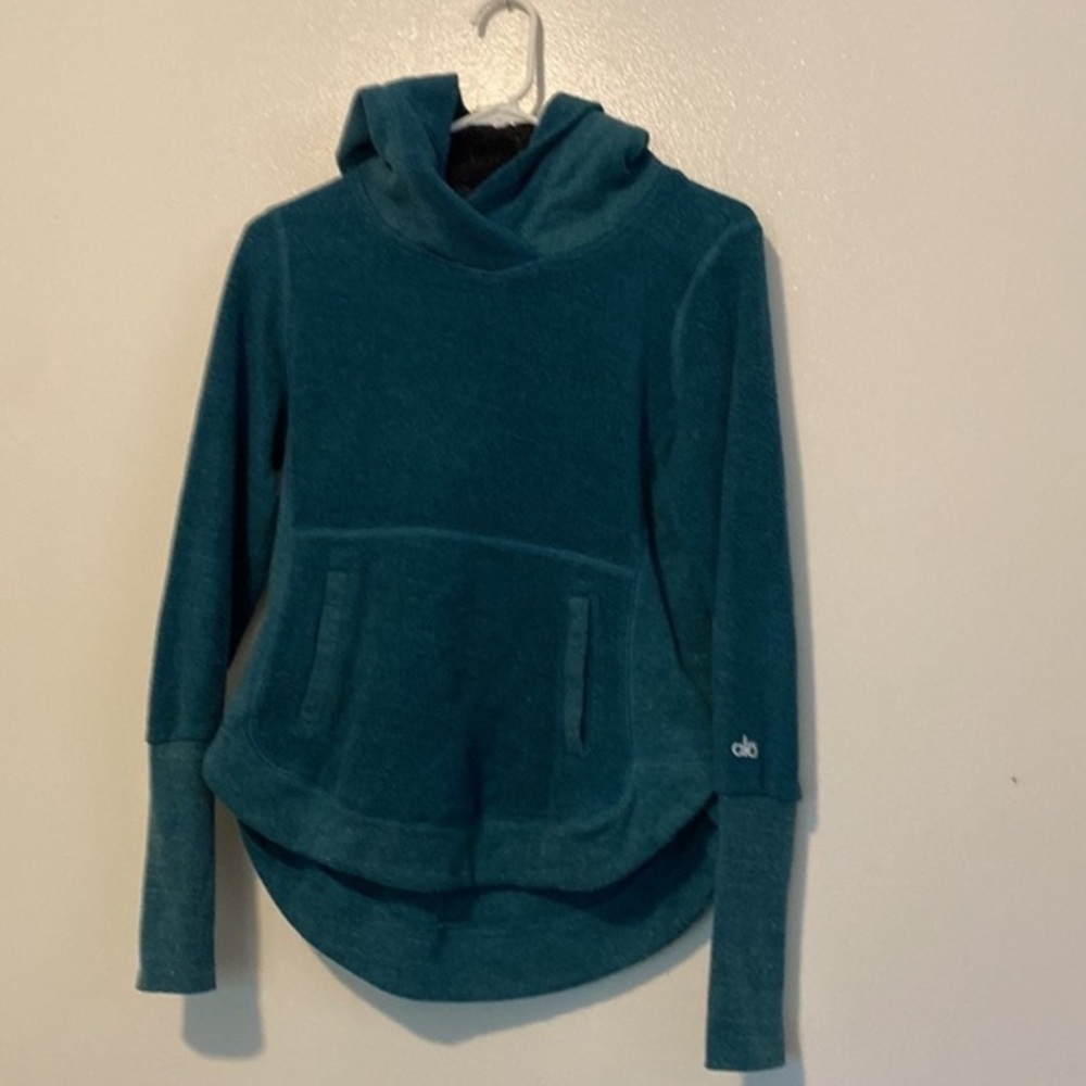 Alo Yoga sherpa pull over pocket hooded two tone green aqua sweatshirt xs
